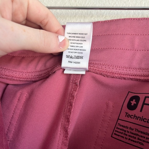 Figs Zamora Jogger Scrub Pants - Large - Picture 7 of 9